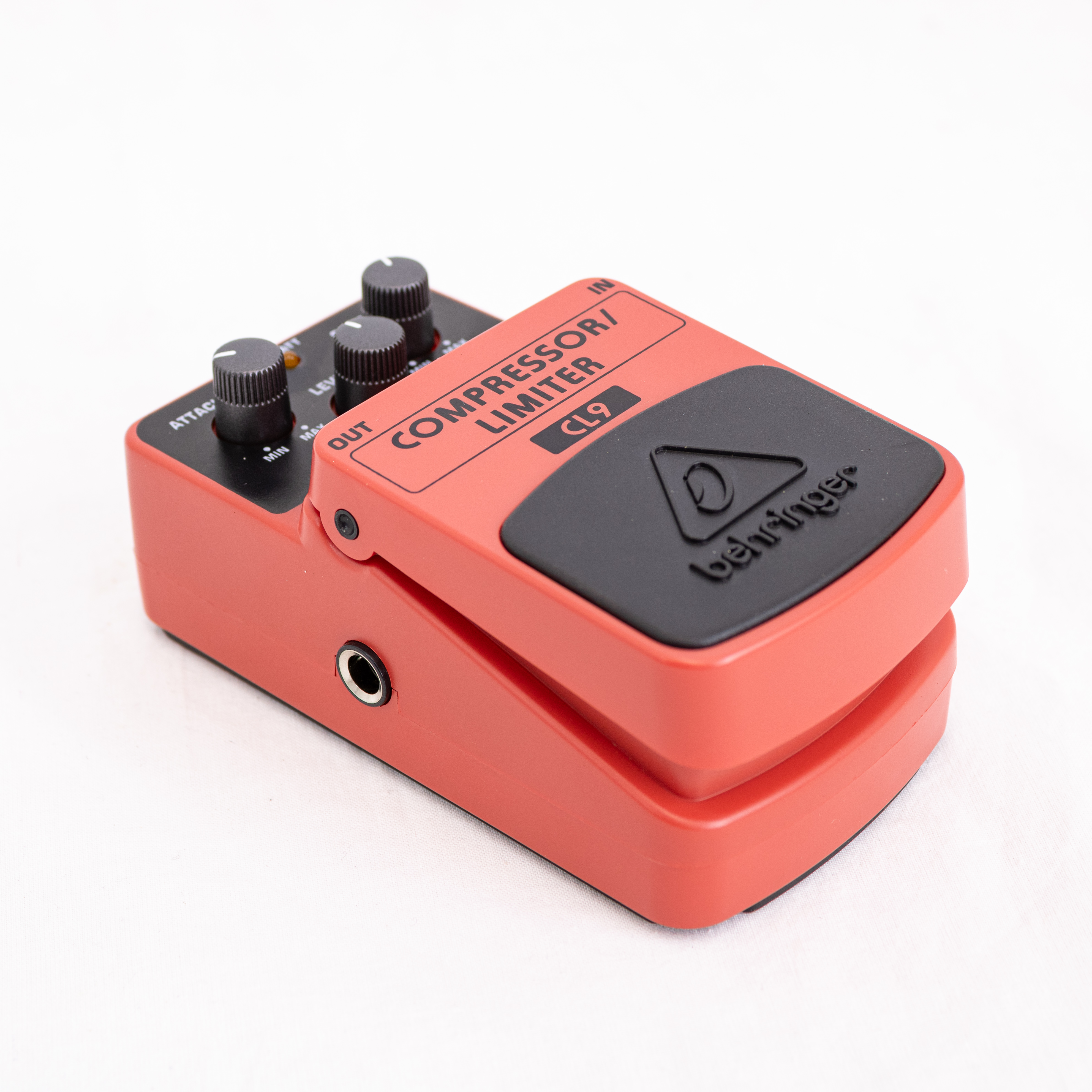 Pedal Efecto Behringer CL9 - Compresor/Limitador OPENBOX - CL9 PEDAL EFECTO BEHRINGER OPENBOX