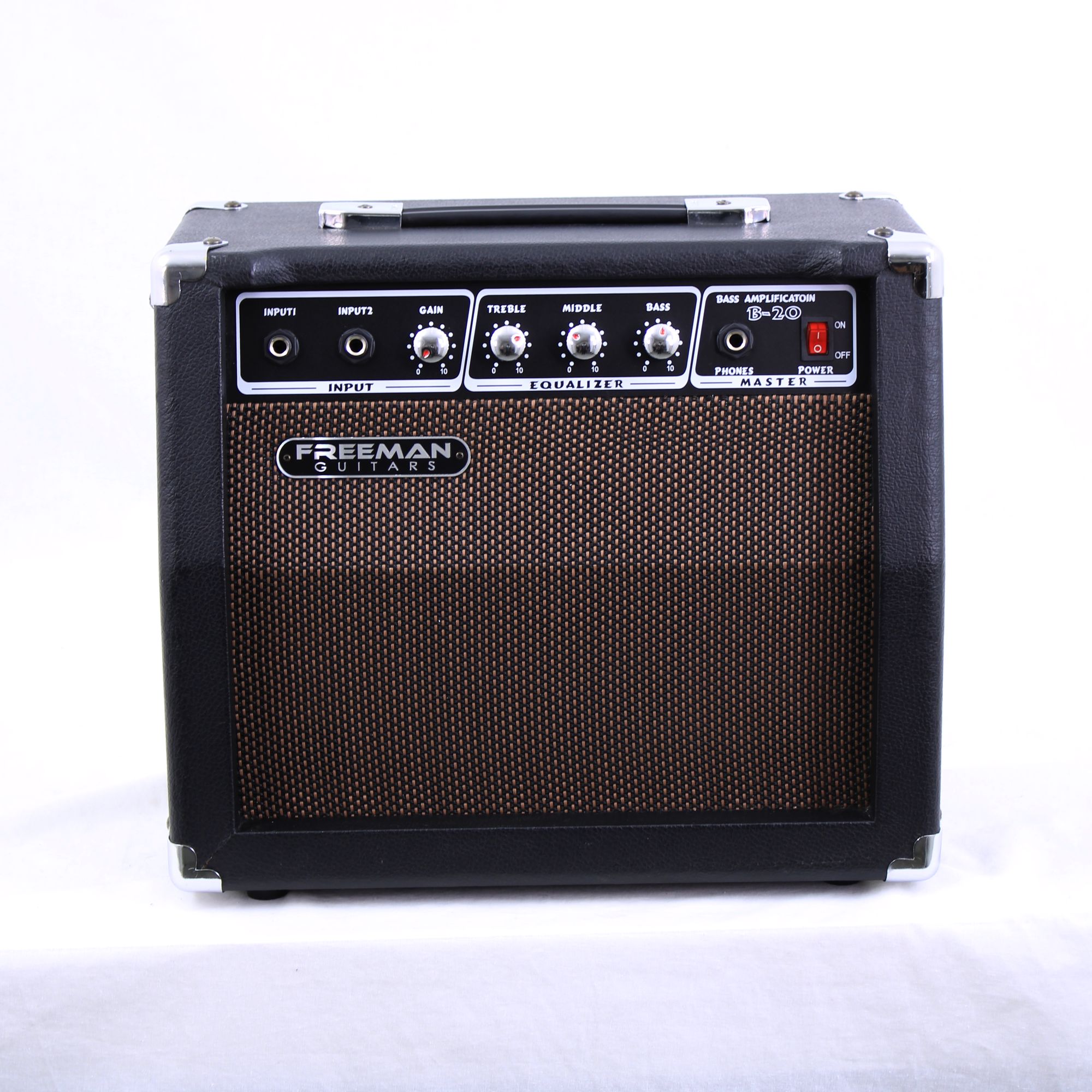 Amplificador para bajo Freeman B-20 OPENBOX - B-20 COMBO BAJO FREEMAN OPENBOX